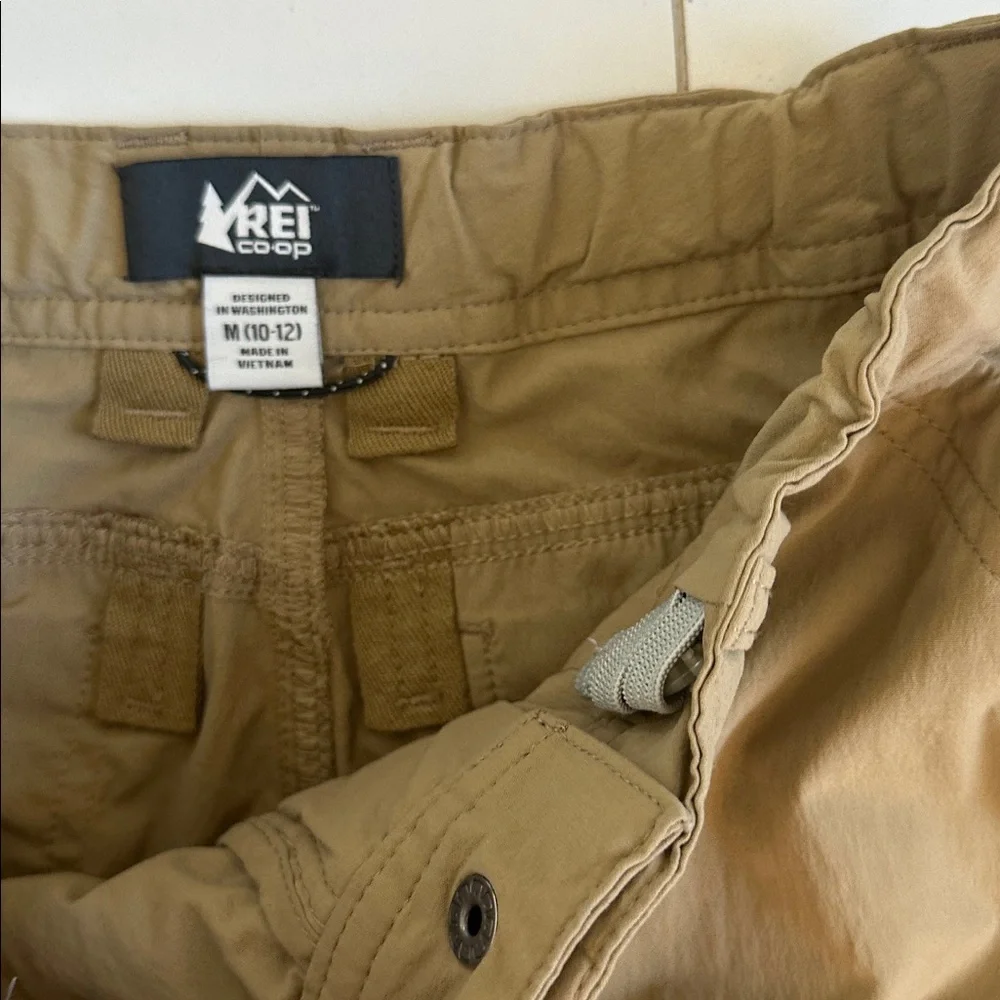 REI Co-op  Sahara Convertible Pants - Kids Khaki Cargo Pants zip shorts 10/12